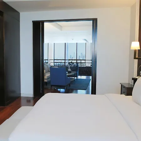 The H Dubai Hotel Exterior foto A bedroom in the hotel