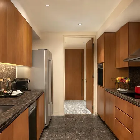 The H Dubai Hotel Exterior foto A kitchen in a private house